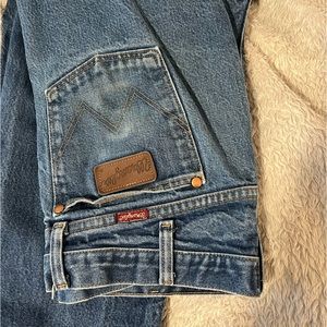 Relaxed Wrangler Jeans